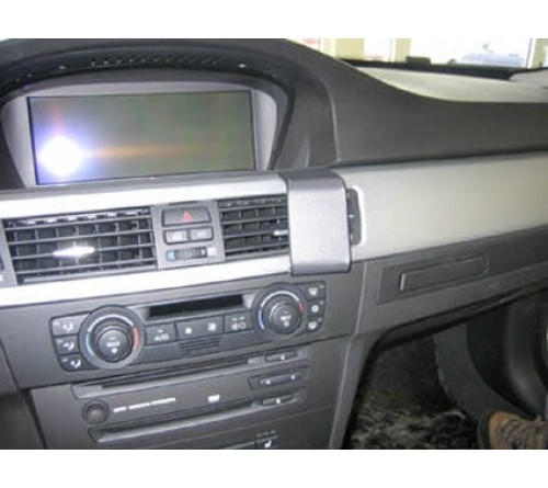 Proclip BMW 3-series E90/E91 05-12 Angled with navi&wood